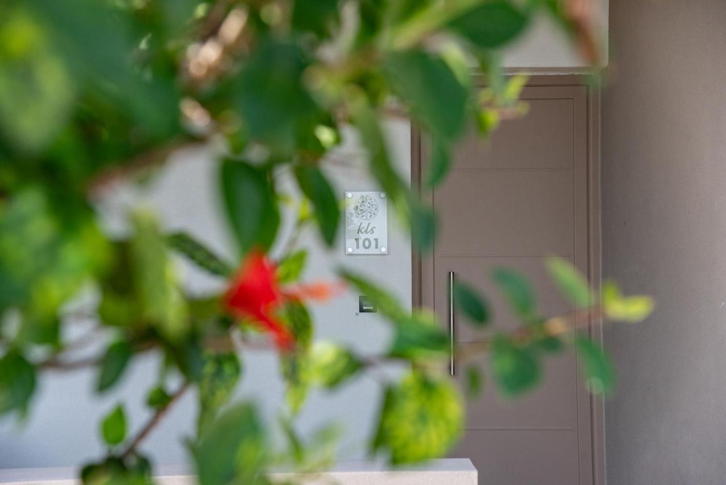 Kaiser Luxury Suites Achilleion Exterior photo