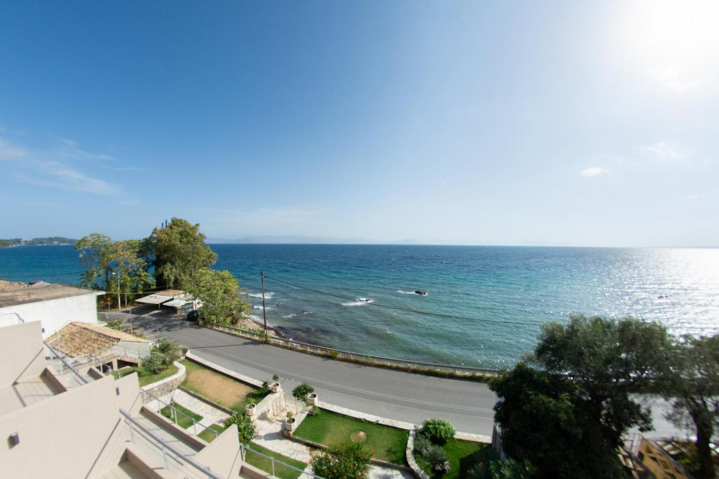 Kaiser Luxury Suites Achilleion Exterior photo