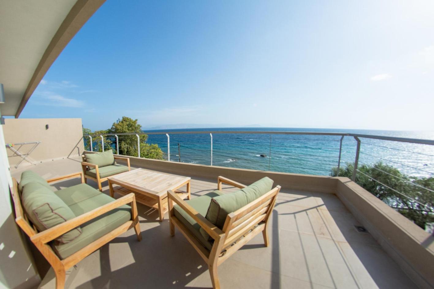 Kaiser Luxury Suites Achilleion Exterior photo