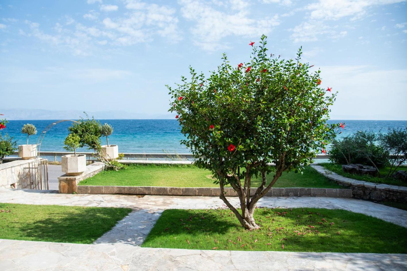 Kaiser Luxury Suites Achilleion Exterior photo
